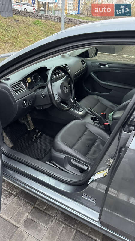Седан Volkswagen Jetta 2012 в Киеве