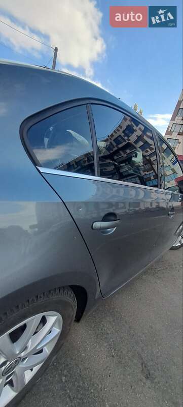 Седан Volkswagen Jetta 2014 в Николаеве