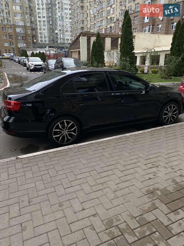 Седан Volkswagen Jetta 2015 в Киеве фото 5 Седан Volkswagen Jetta 2015 в Киеве