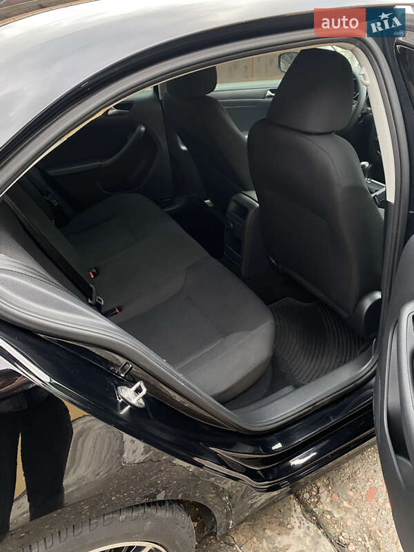 Седан Volkswagen Jetta 2015 в Киеве фото 13 Седан Volkswagen Jetta 2015 в Киеве