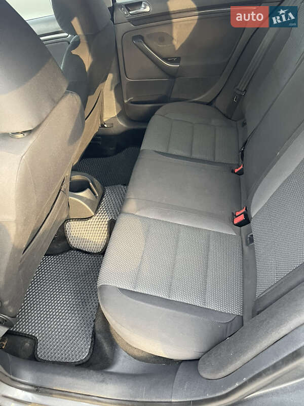 Седан Volkswagen Jetta 2009 в Києві