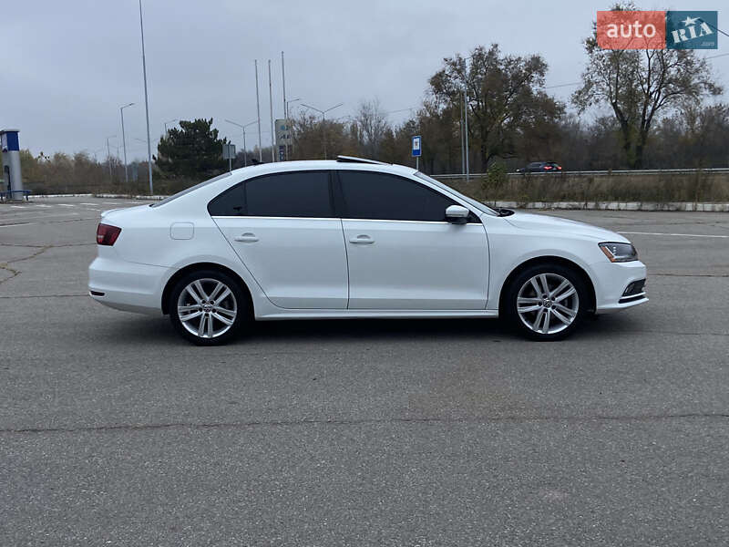 Седан Volkswagen Jetta 2017 в Запорожье