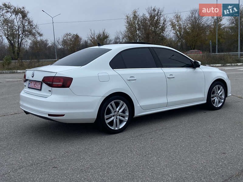 Седан Volkswagen Jetta 2017 в Запорожье