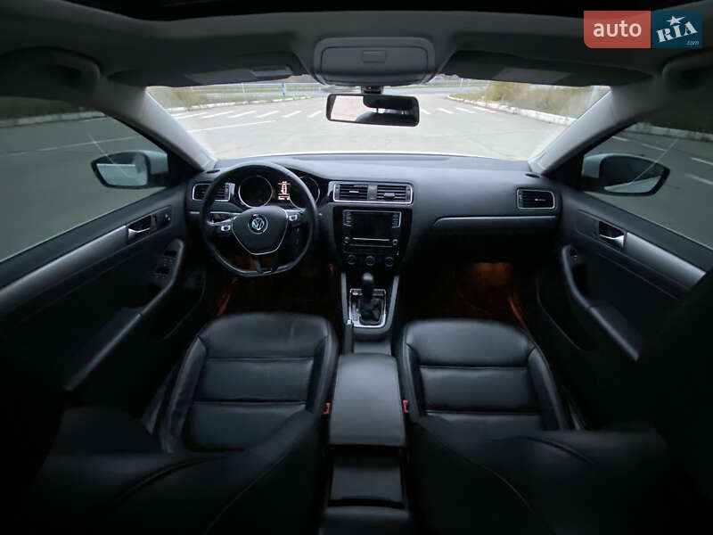 Седан Volkswagen Jetta 2017 в Запорожье