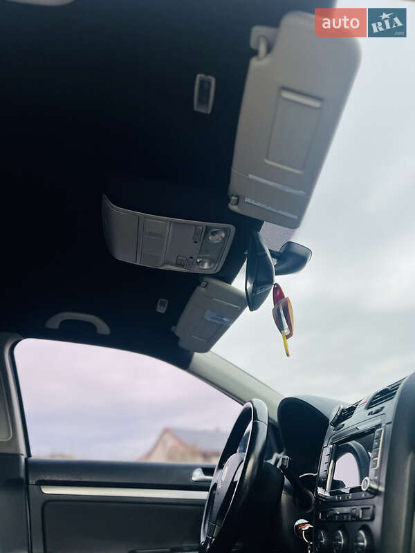 Седан Volkswagen Jetta 2007 в Ужгороде