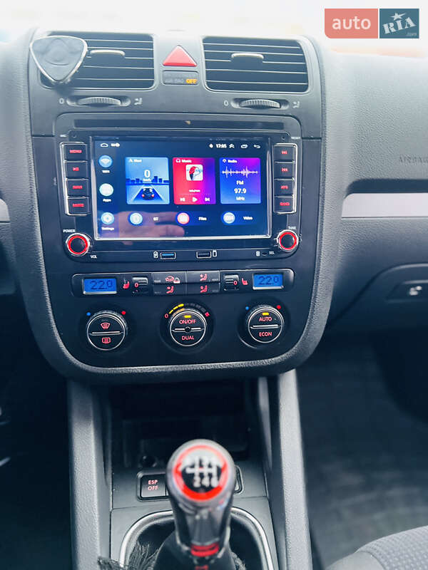 Седан Volkswagen Jetta 2007 в Ужгороде