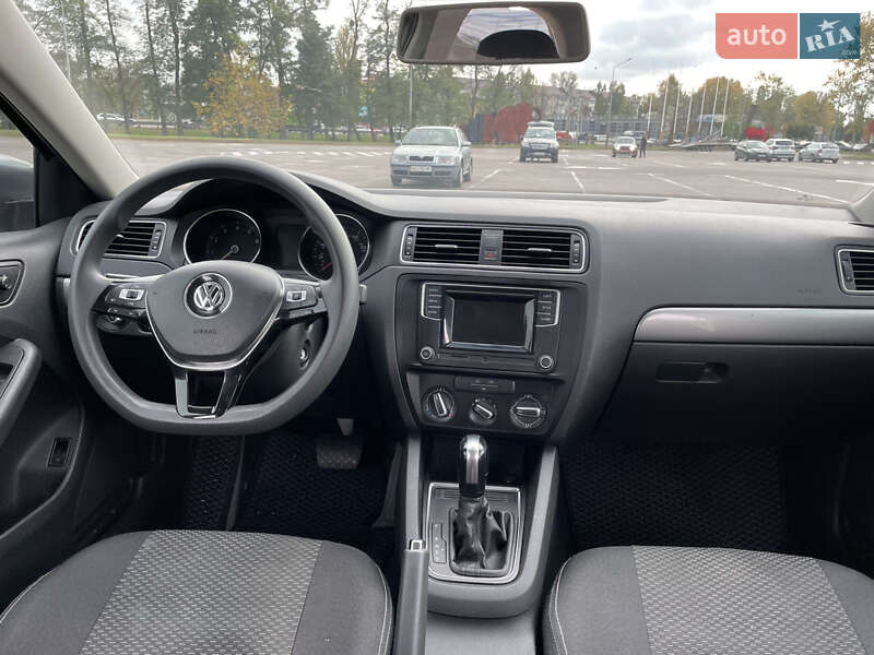 Седан Volkswagen Jetta 2016 в Киеве фото 11 Седан Volkswagen Jetta 2016 в Киеве