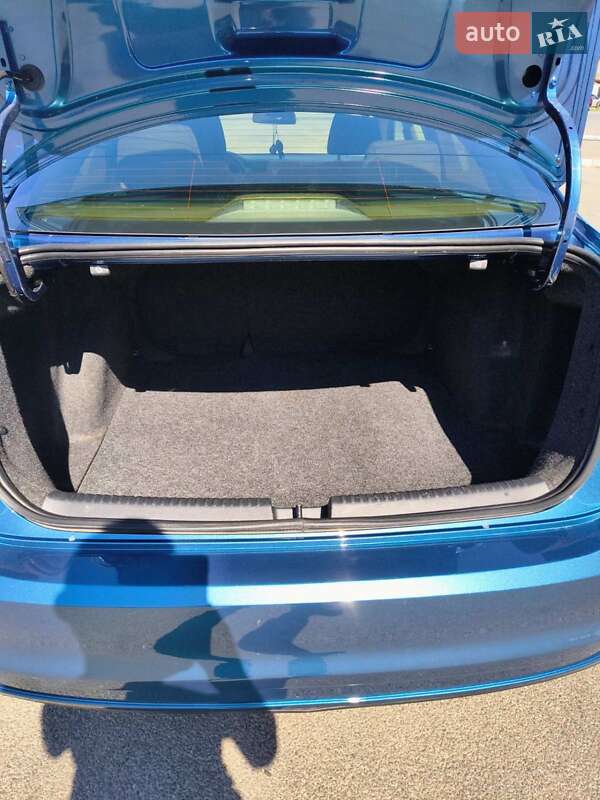 Седан Volkswagen Jetta 2015 в Днепре фото 7 Седан Volkswagen Jetta 2015 в Днепре