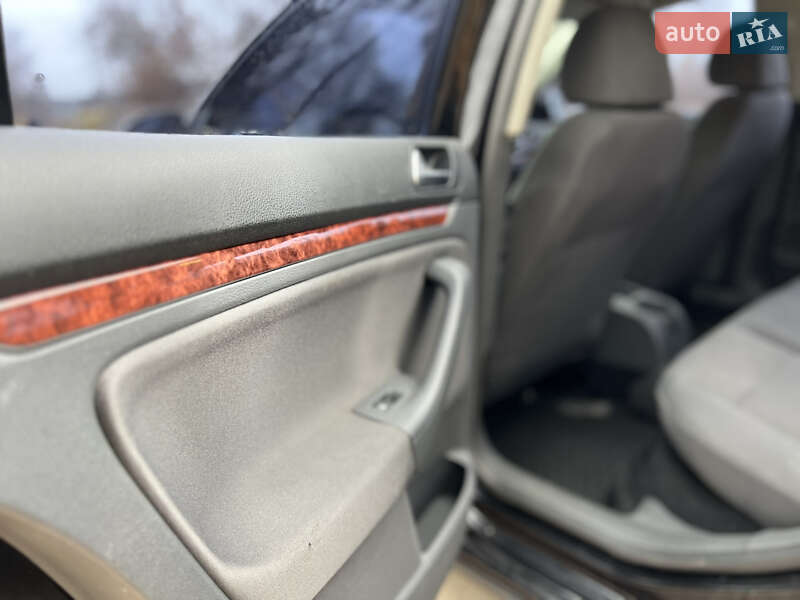 Седан Volkswagen Jetta 2006 в Полтаве