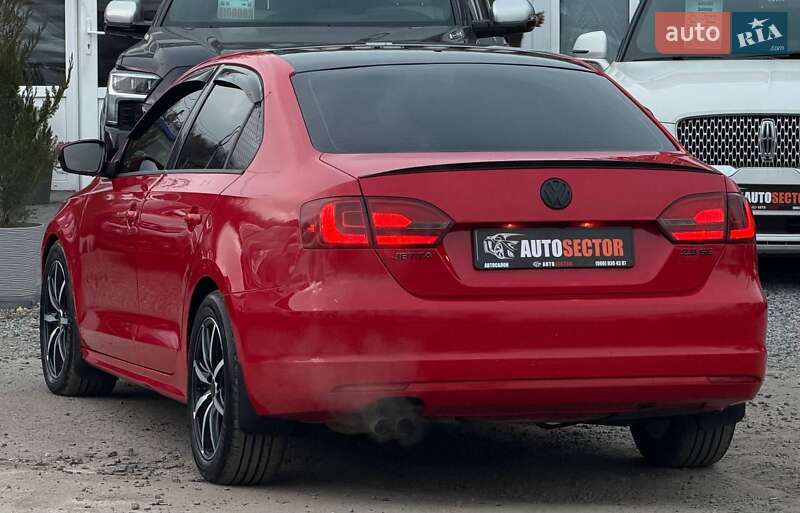 Седан Volkswagen Jetta 2012 в Харкові