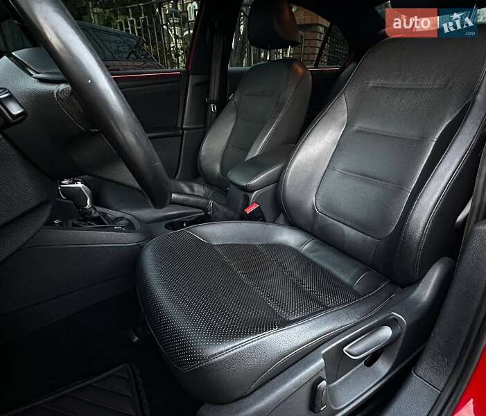 Седан Volkswagen Jetta 2012 в Харкові