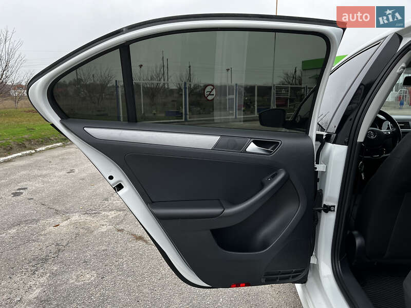 Седан Volkswagen Jetta 2014 в Кобеляках фото 23 Седан Volkswagen Jetta 2014 в Кобеляках