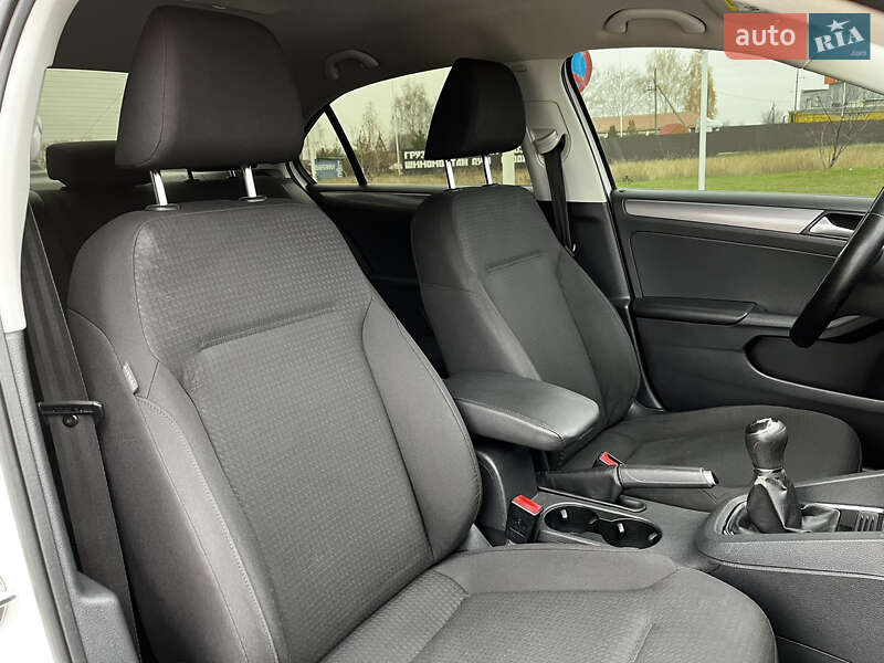Седан Volkswagen Jetta 2014 в Кобеляках фото 36 Седан Volkswagen Jetta 2014 в Кобеляках