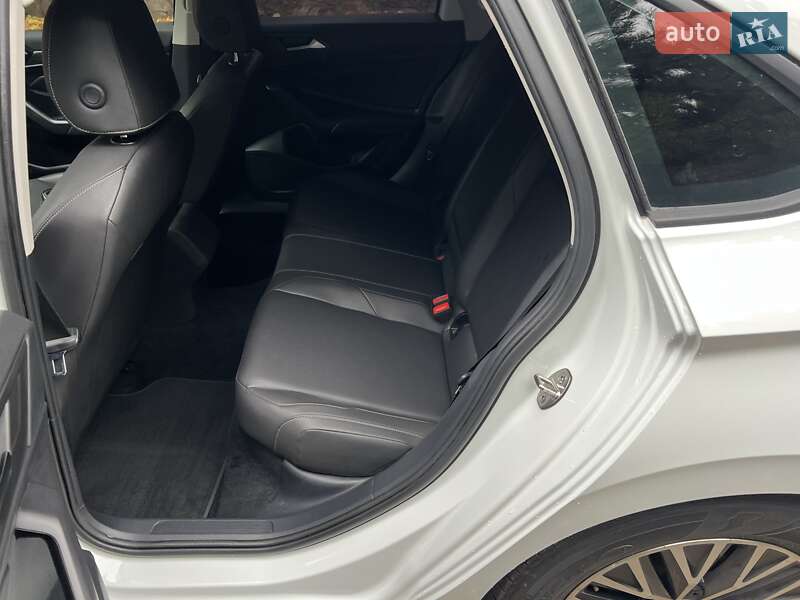 Седан Volkswagen Jetta 2019 в Дніпрі