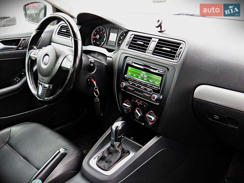 Седан Volkswagen Jetta 2014 в Черкассах