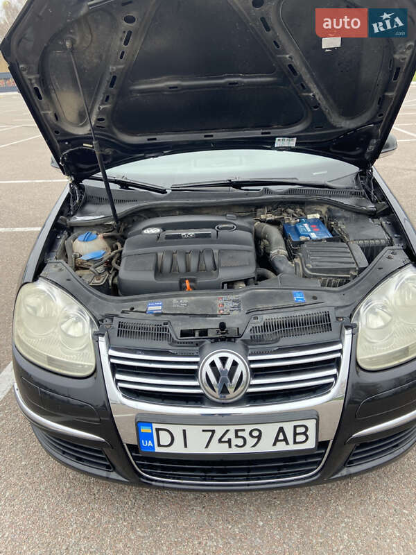 Седан Volkswagen Jetta 2005 в Житомирі