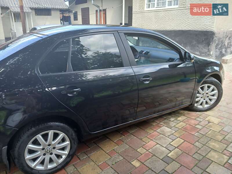 Седан Volkswagen Jetta 2007 в Львове