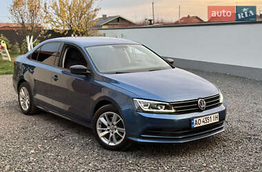 Седан Volkswagen Jetta 2015 в Ужгороді