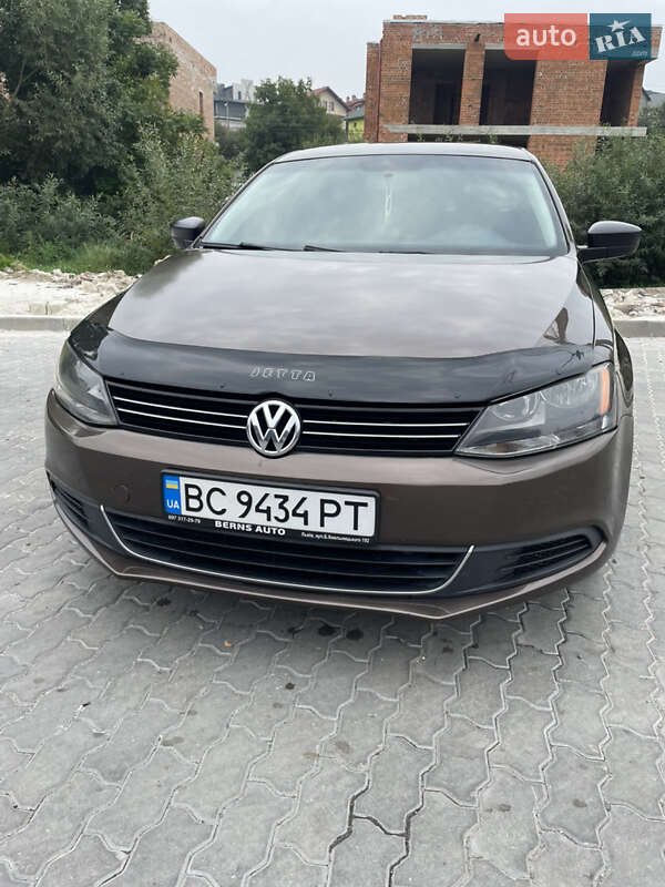 Седан Volkswagen Jetta 2012 в Львове