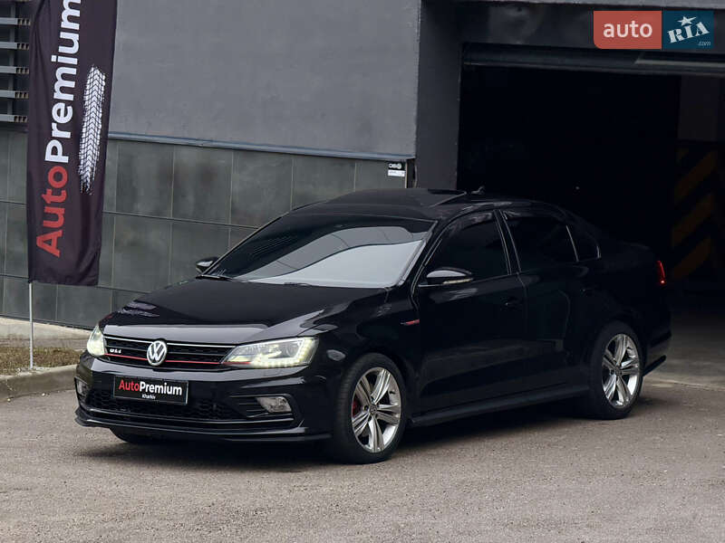 Седан Volkswagen Jetta 2016 в Харкові