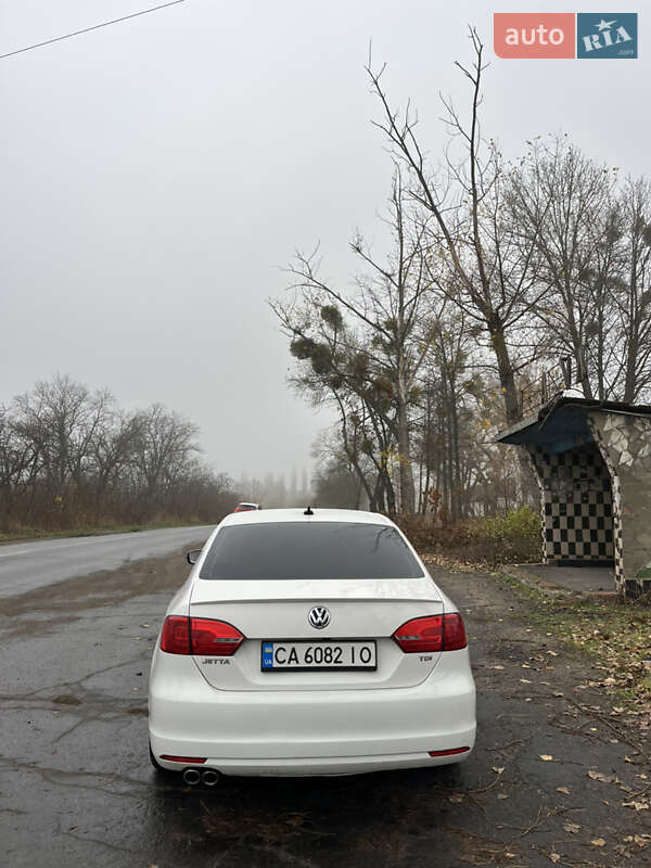 Седан Volkswagen Jetta 2013 в Звенигородці