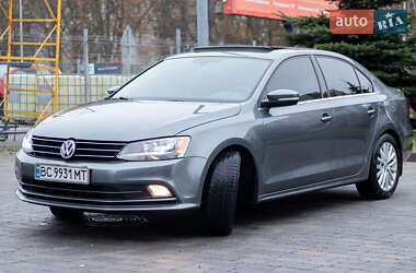 Седан Volkswagen Jetta 2015 в Львове