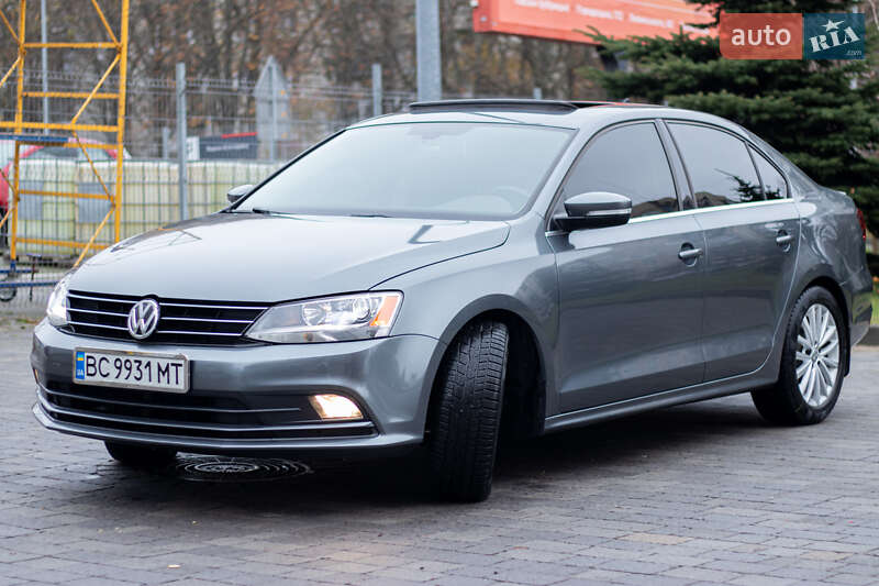 Седан Volkswagen Jetta 2015 в Львове