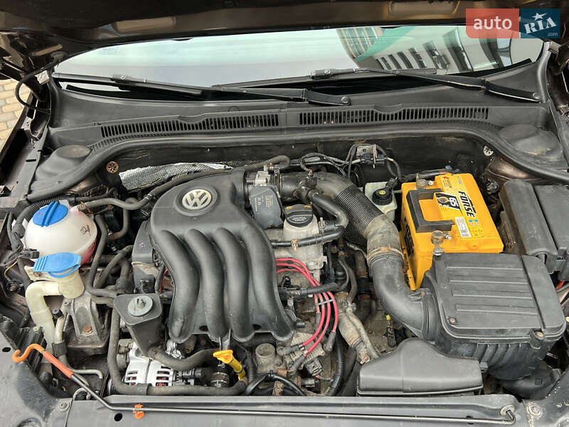 Седан Volkswagen Jetta 2010 в Чернігові