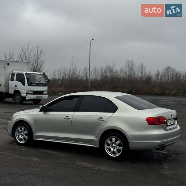 Седан Volkswagen Jetta 2011 в Пирятині