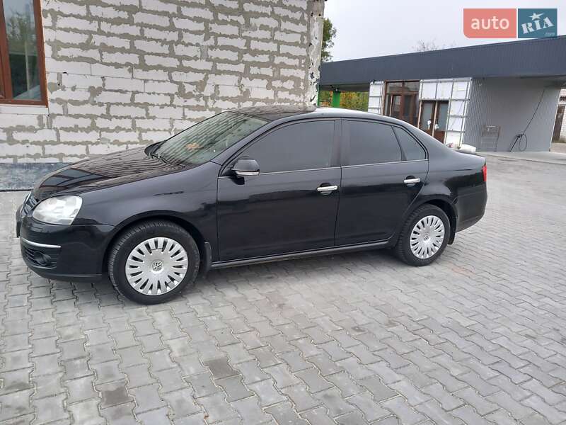Седан Volkswagen Jetta 2008 в Ладыжине