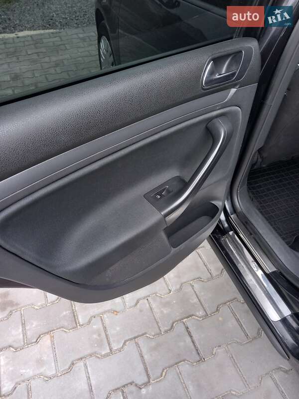 Седан Volkswagen Jetta 2008 в Ладыжине