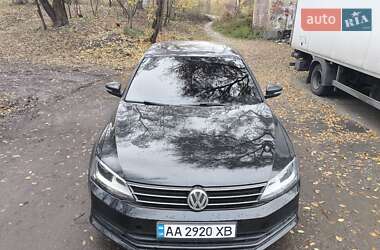 Седан Volkswagen Jetta 2015 в Киеве