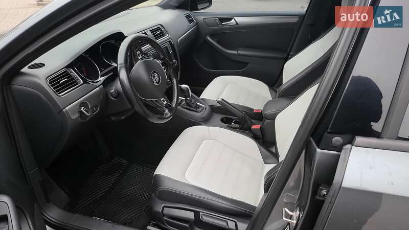 Седан Volkswagen Jetta 2016 в Вінниці