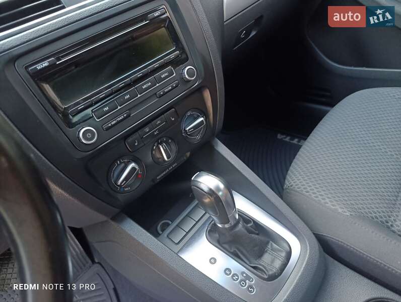 Седан Volkswagen Jetta 2012 в Кропивницком фото 20 Седан Volkswagen Jetta 2012 в Кропивницком