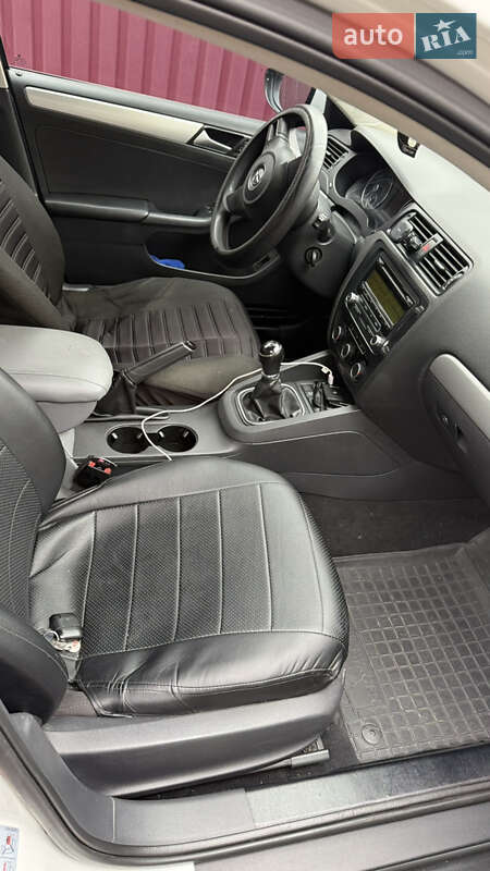 Седан Volkswagen Jetta 2014 в Умані фото 26 Седан Volkswagen Jetta 2014 в Умані