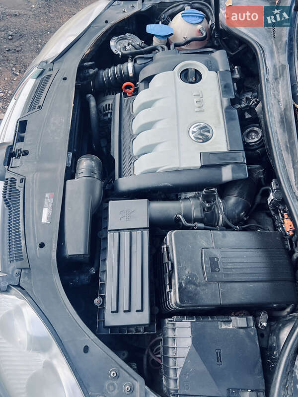 Седан Volkswagen Jetta 2007 в Ужгороде