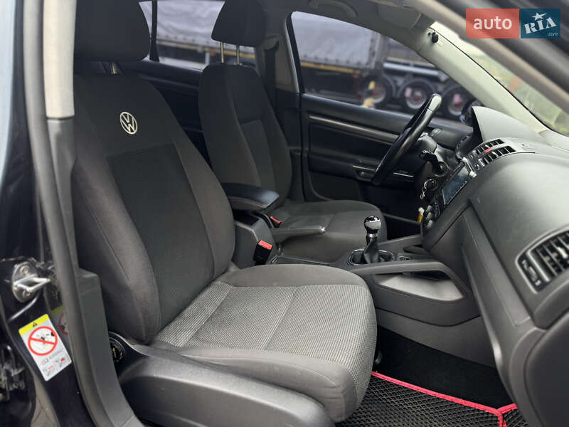 Седан Volkswagen Jetta 2008 в Києві