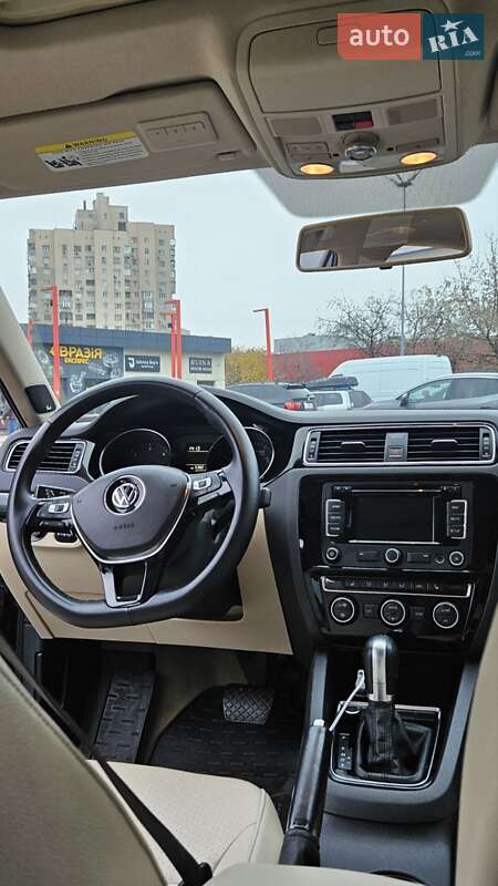 Седан Volkswagen Jetta 2015 в Киеве фото 18 Седан Volkswagen Jetta 2015 в Киеве