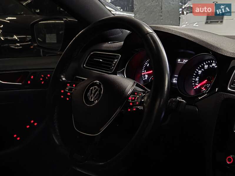 Седан Volkswagen Jetta 2015 в Николаеве