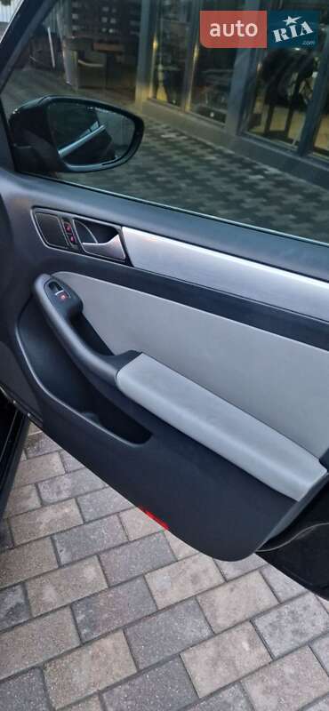 Седан Volkswagen Jetta 2014 в Харкові фото 13 Седан Volkswagen Jetta 2014 в Харкові