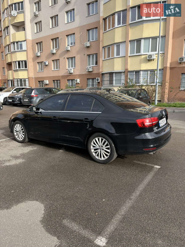 Седан Volkswagen Jetta 2014 в Києві