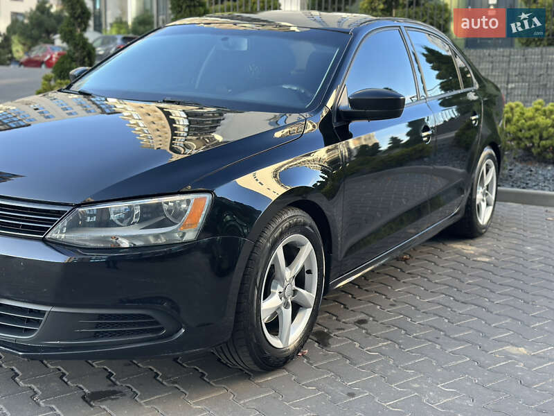 Седан Volkswagen Jetta 2014 в Киеве