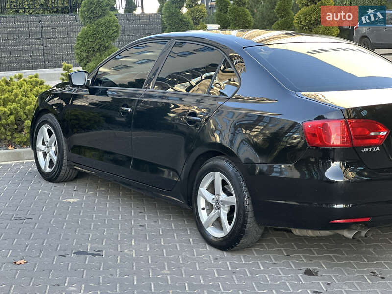 Седан Volkswagen Jetta 2014 в Киеве