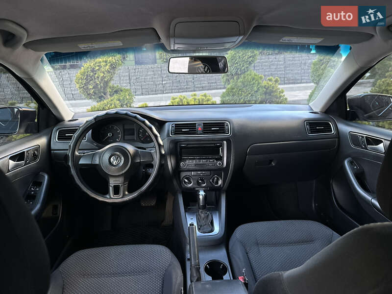 Седан Volkswagen Jetta 2014 в Киеве