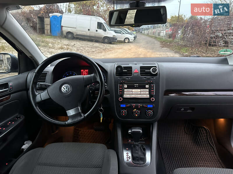 Седан Volkswagen Jetta 2008 в Києві