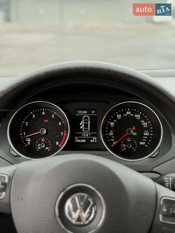 Седан Volkswagen Jetta 2013 в Ізмаїлі