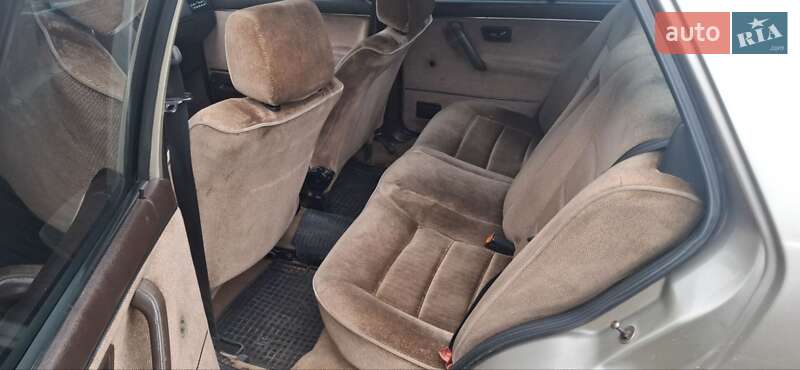 Седан Volkswagen Jetta 1988 в Стрые