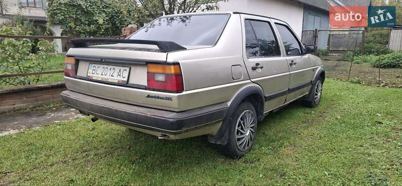 Седан Volkswagen Jetta 1988 в Стрые