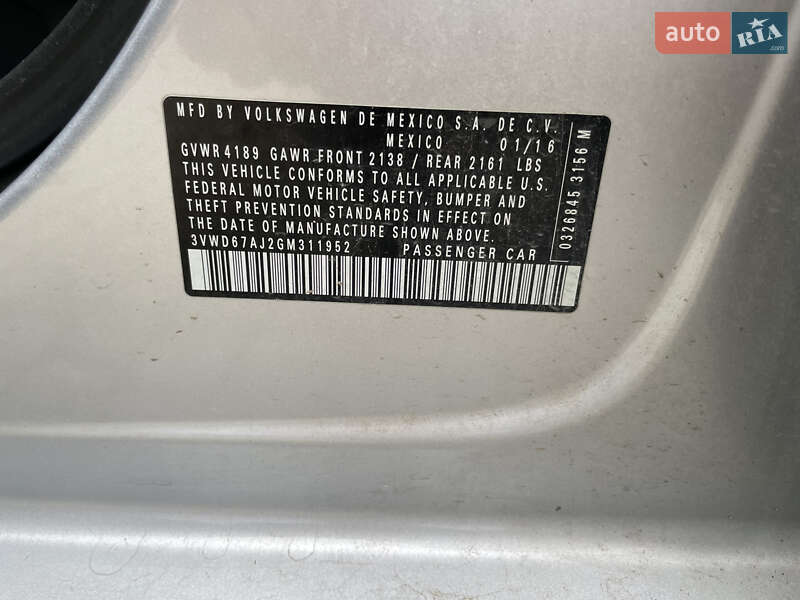 Седан Volkswagen Jetta 2016 в Львові