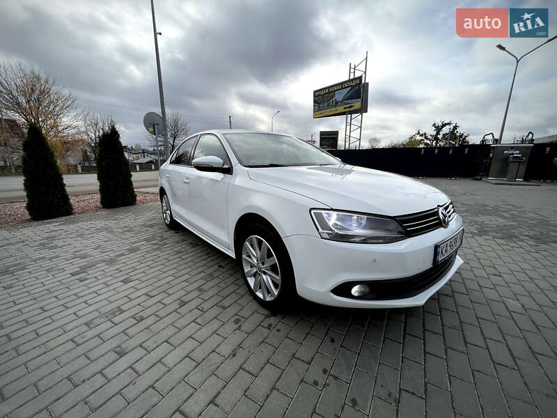 Седан Volkswagen Jetta 2014 в Киеве фото 4 Седан Volkswagen Jetta 2014 в Киеве